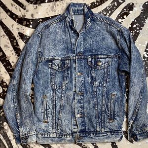 Totally 80’s Levi’s acid washed jean jacket